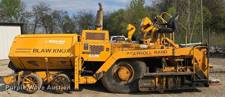 image for item EM7070 1999 Blaw-Knox  PF-3172 paver