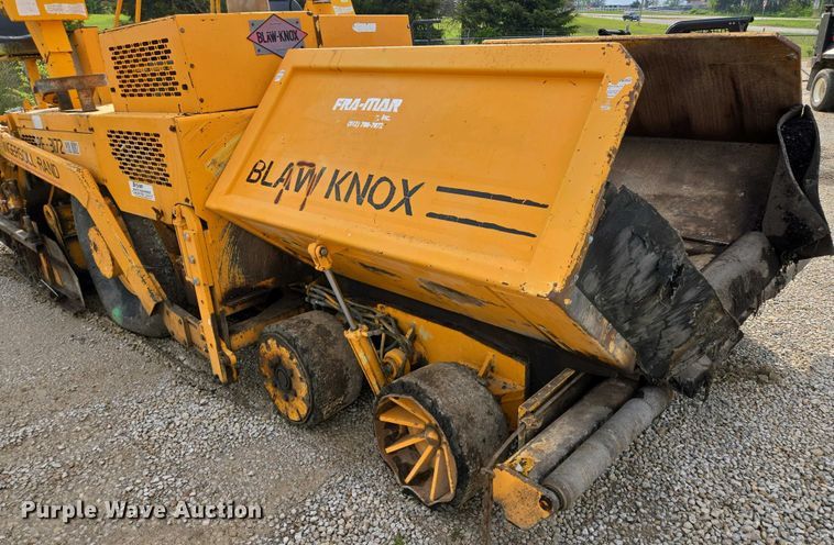 image for item EM7070 1999 Blaw-Knox  PF-3172 paver