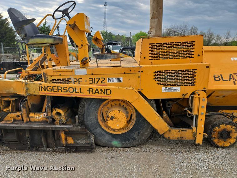 image for item EM7070 1999 Blaw-Knox  PF-3172 paver