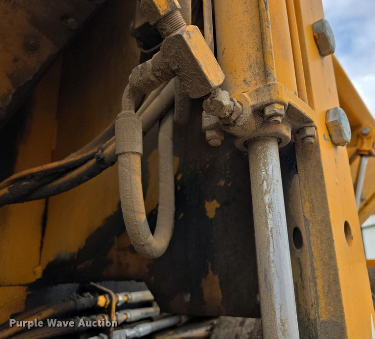 image for item EM7070 1999 Blaw-Knox  PF-3172 paver