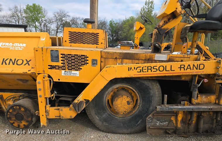 image for item EM7070 1999 Blaw-Knox  PF-3172 paver