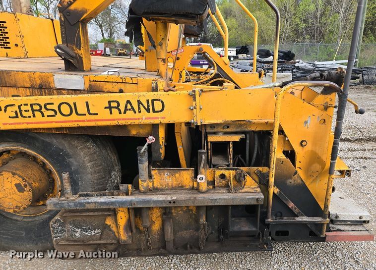 image for item EM7070 1999 Blaw-Knox  PF-3172 paver