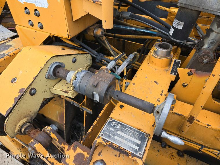 image for item EM7070 1999 Blaw-Knox  PF-3172 paver