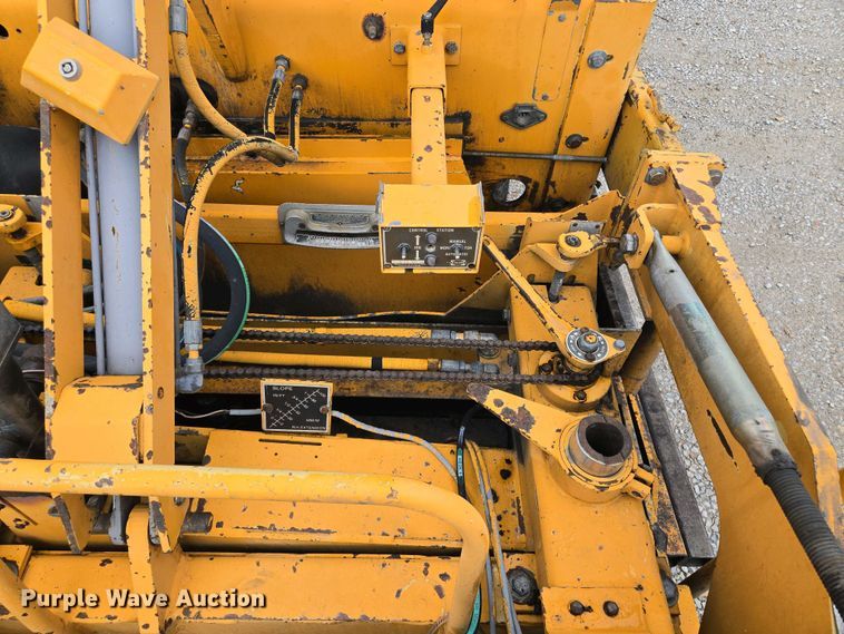 image for item EM7070 1999 Blaw-Knox  PF-3172 paver