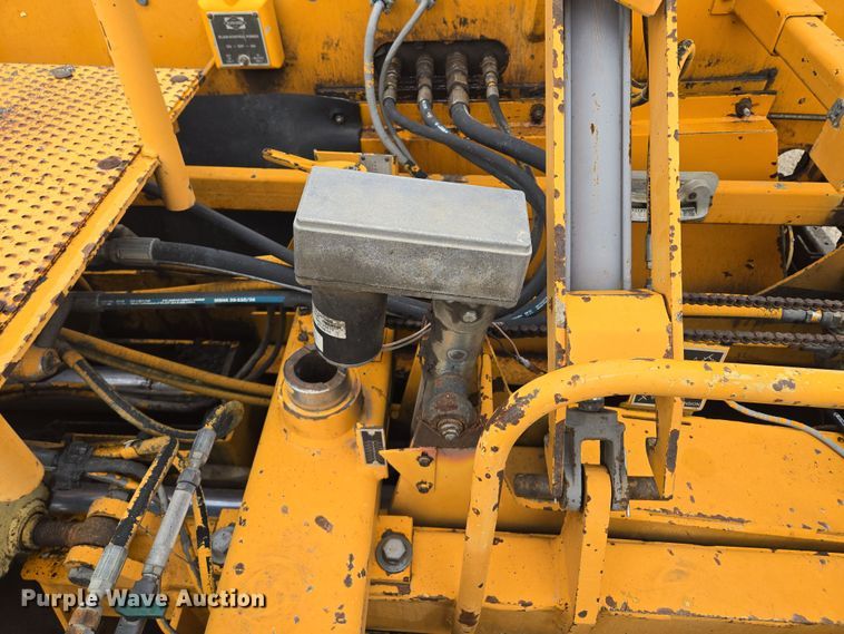 image for item EM7070 1999 Blaw-Knox  PF-3172 paver