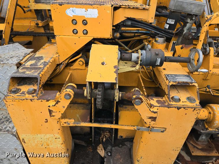 image for item EM7070 1999 Blaw-Knox  PF-3172 paver