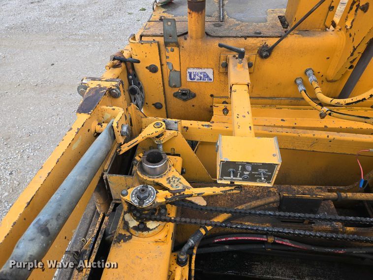 image for item EM7070 1999 Blaw-Knox  PF-3172 paver