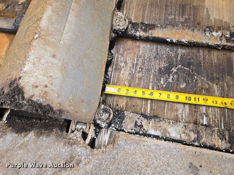 image for item EM7070 1999 Blaw-Knox  PF-3172 paver