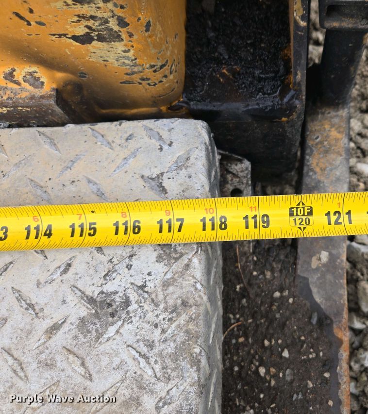 image for item EM7070 1999 Blaw-Knox  PF-3172 paver