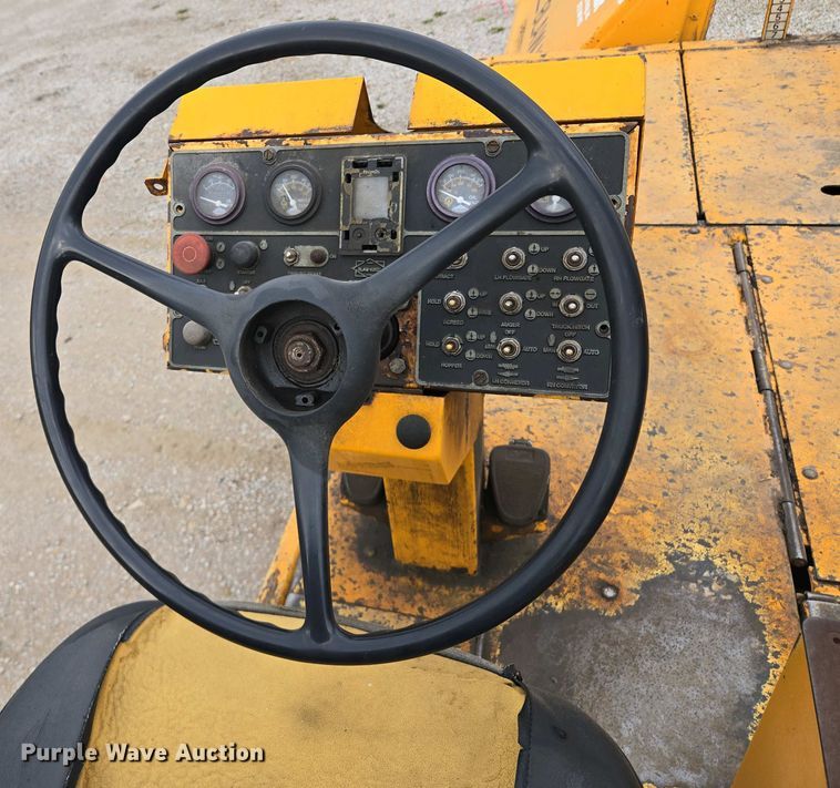 image for item EM7070 1999 Blaw-Knox  PF-3172 paver