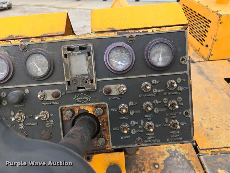 image for item EM7070 1999 Blaw-Knox  PF-3172 paver