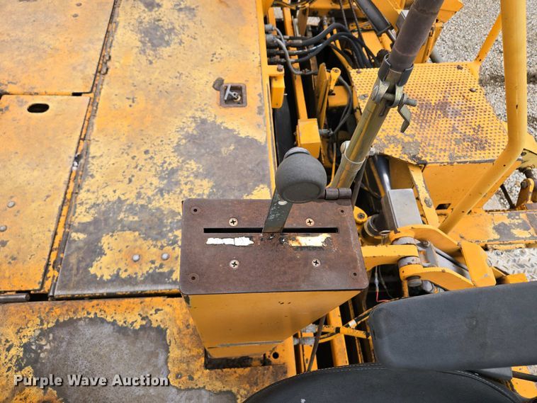 image for item EM7070 1999 Blaw-Knox  PF-3172 paver