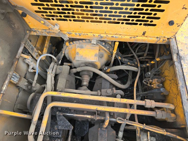 image for item EM7070 1999 Blaw-Knox  PF-3172 paver