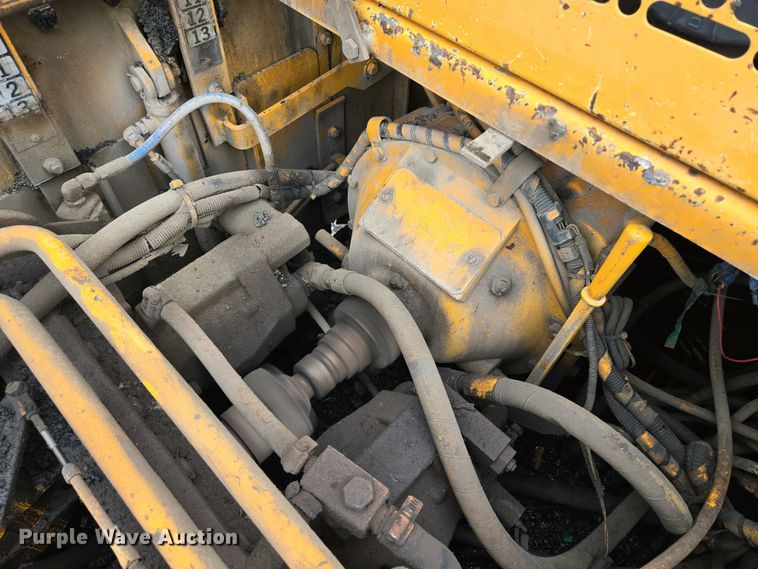 image for item EM7070 1999 Blaw-Knox  PF-3172 paver