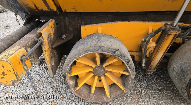 image for item EM7070 1999 Blaw-Knox  PF-3172 paver