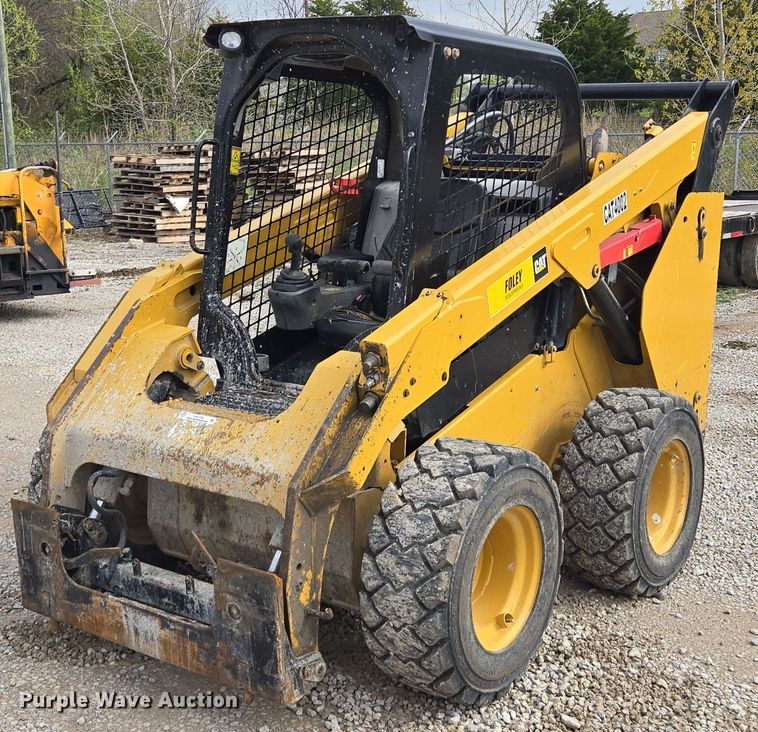 image for item EM7072 2015 Caterpillar 262D skid steer loader