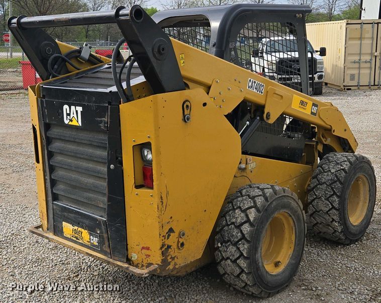 image for item EM7072 2015 Caterpillar 262D skid steer loader