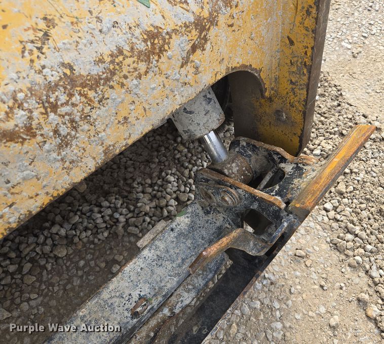 image for item EM7072 2015 Caterpillar 262D skid steer loader