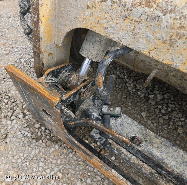 image for item EM7072 2015 Caterpillar 262D skid steer loader