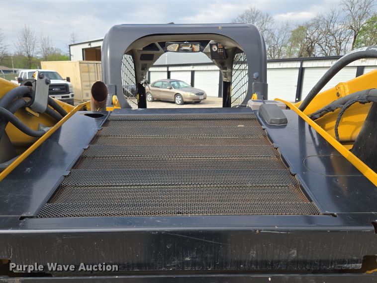 image for item EM7072 2015 Caterpillar 262D skid steer loader