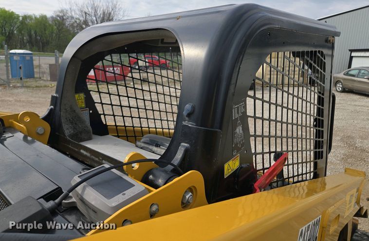 image for item EM7072 2015 Caterpillar 262D skid steer loader