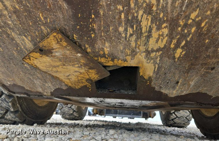 image for item EM7072 2015 Caterpillar 262D skid steer loader