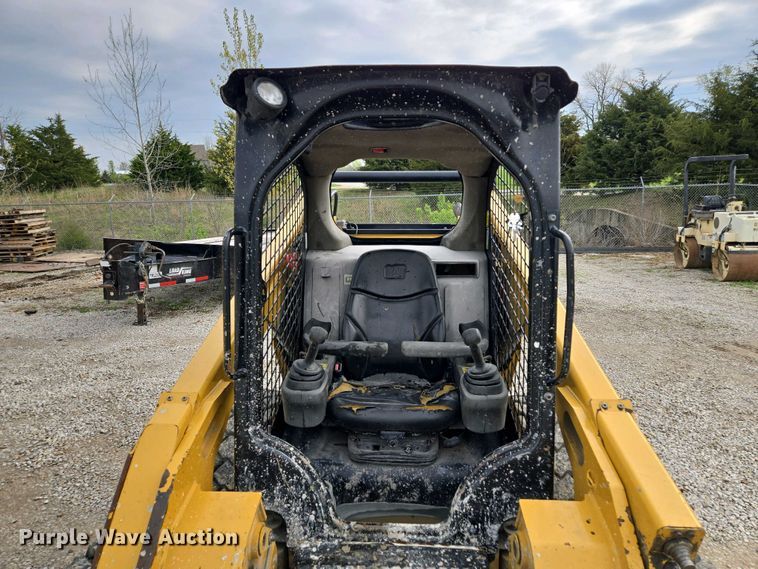 image for item EM7072 2015 Caterpillar 262D skid steer loader