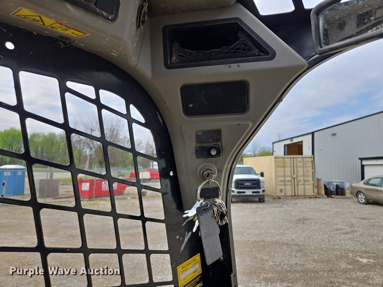 image for item EM7072 2015 Caterpillar 262D skid steer loader