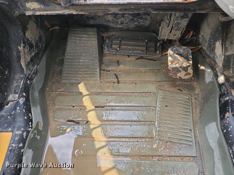 image for item EM7072 2015 Caterpillar 262D skid steer loader