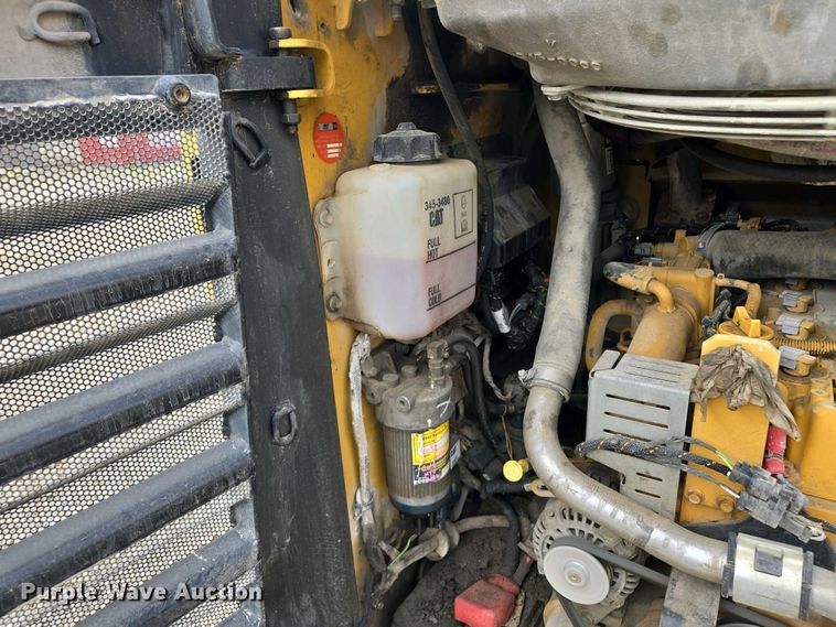 image for item EM7072 2015 Caterpillar 262D skid steer loader
