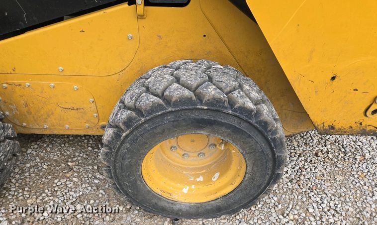 image for item EM7072 2015 Caterpillar 262D skid steer loader