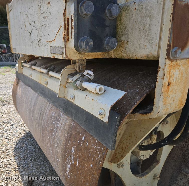 image for item EM7073 1987 Ingersoll Rand DD-32 double drum vibratory roller