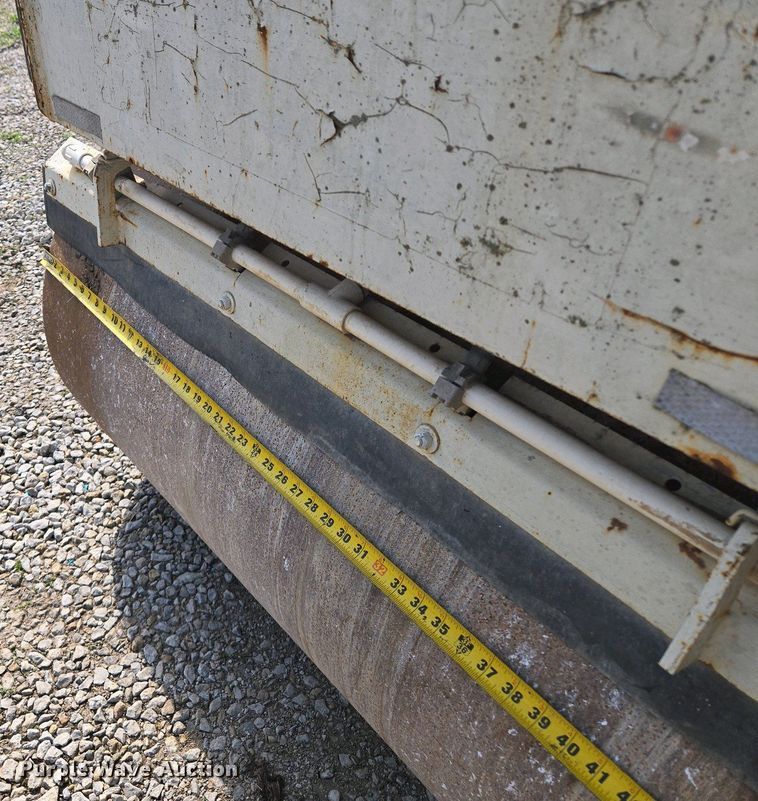 image for item EM7073 1987 Ingersoll Rand DD-32 double drum vibratory roller