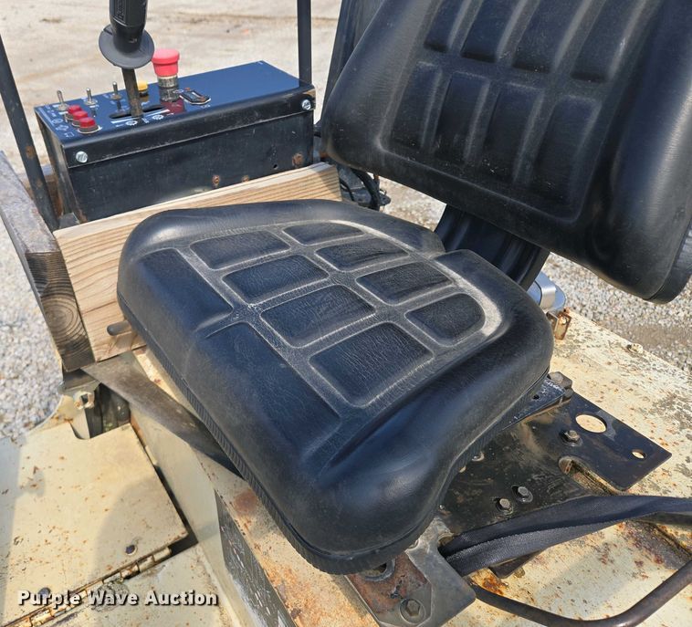 image for item EM7073 1987 Ingersoll Rand DD-32 double drum vibratory roller