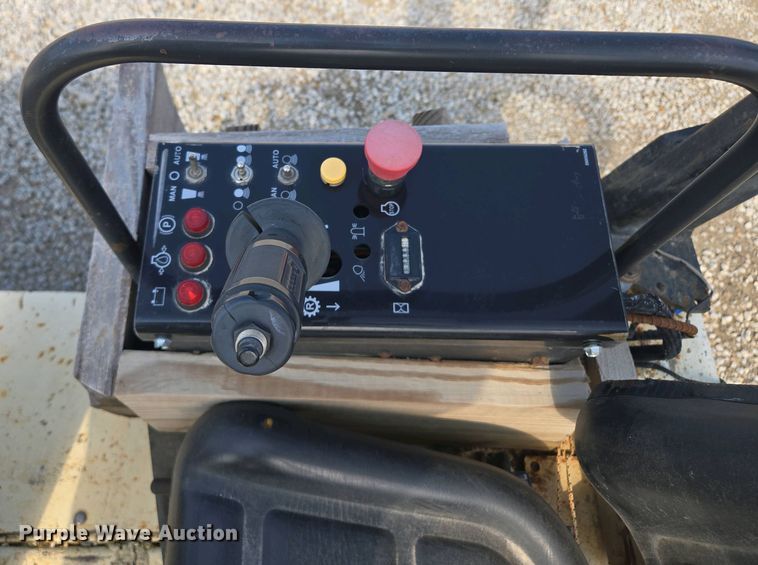 image for item EM7073 1987 Ingersoll Rand DD-32 double drum vibratory roller