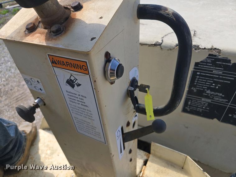 image for item EM7073 1987 Ingersoll Rand DD-32 double drum vibratory roller