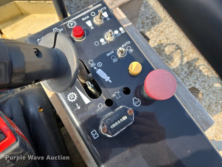 image for item EM7073 1987 Ingersoll Rand DD-32 double drum vibratory roller