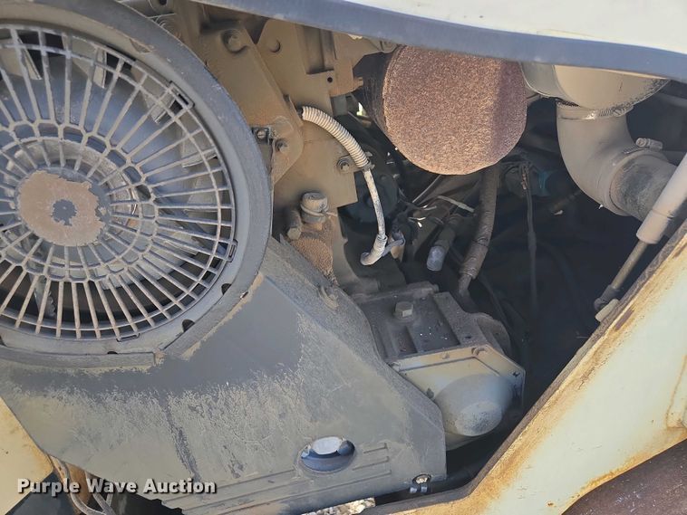 image for item EM7073 1987 Ingersoll Rand DD-32 double drum vibratory roller