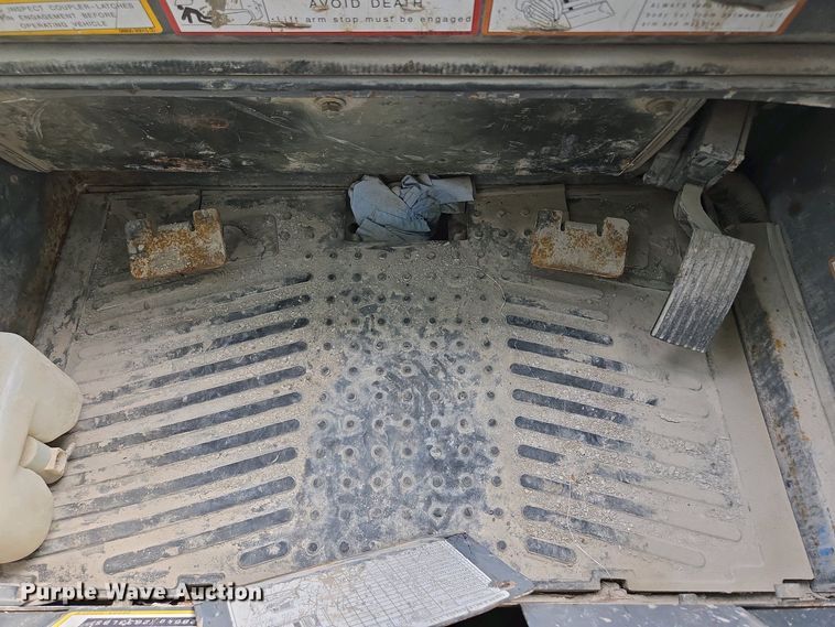 image for item EM7077 2014 Takeuchi TL12 tracked skid steer loader