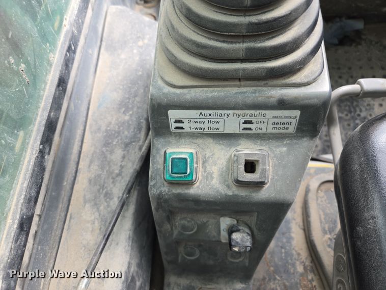 image for item EM7077 2014 Takeuchi TL12 tracked skid steer loader