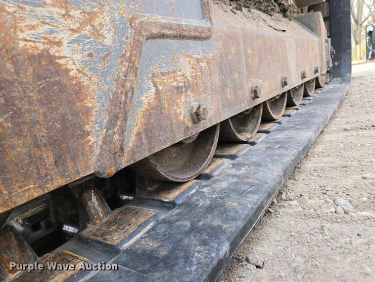 image for item EM7077 2014 Takeuchi TL12 tracked skid steer loader