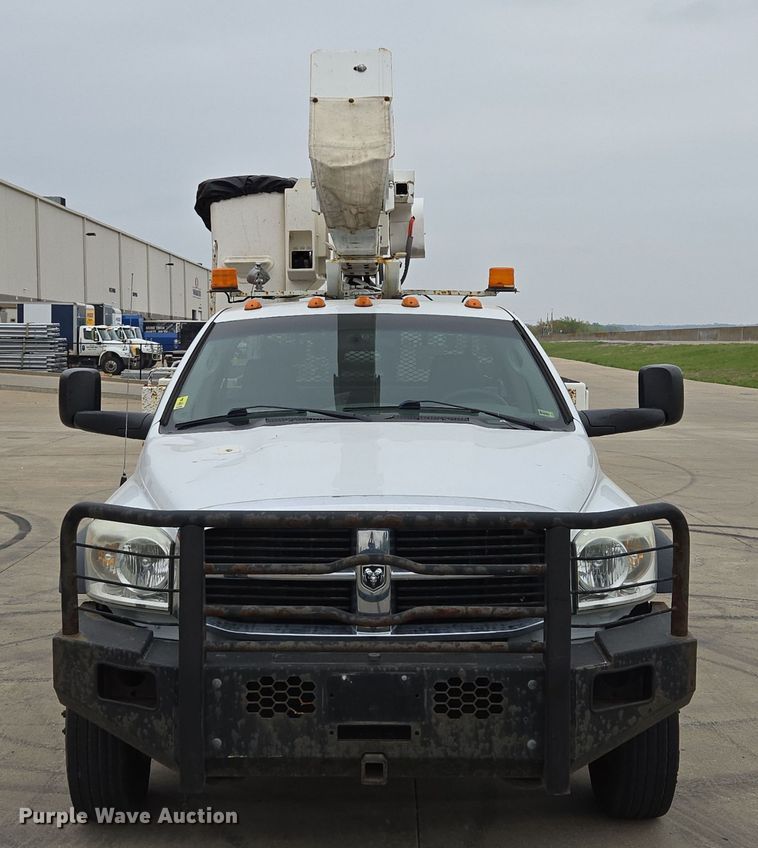 image for item EM7085 2010 Dodge  Ram 5500  bucket truck
