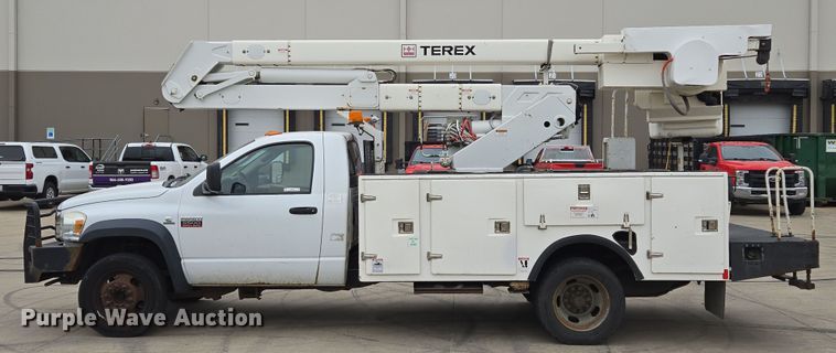 image for item EM7085 2010 Dodge  Ram 5500  bucket truck