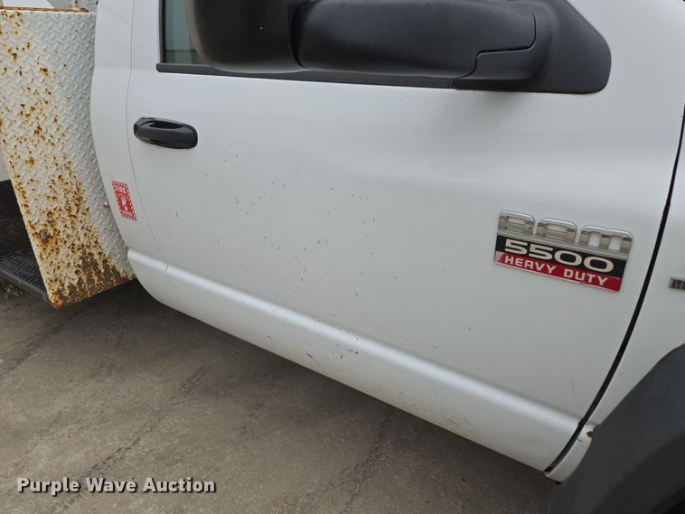 image for item EM7085 2010 Dodge  Ram 5500  bucket truck