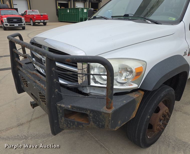 image for item EM7085 2010 Dodge  Ram 5500  bucket truck