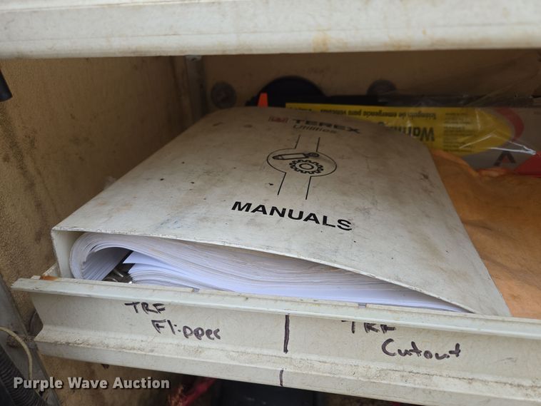 image for item EM7085 2010 Dodge  Ram 5500  bucket truck