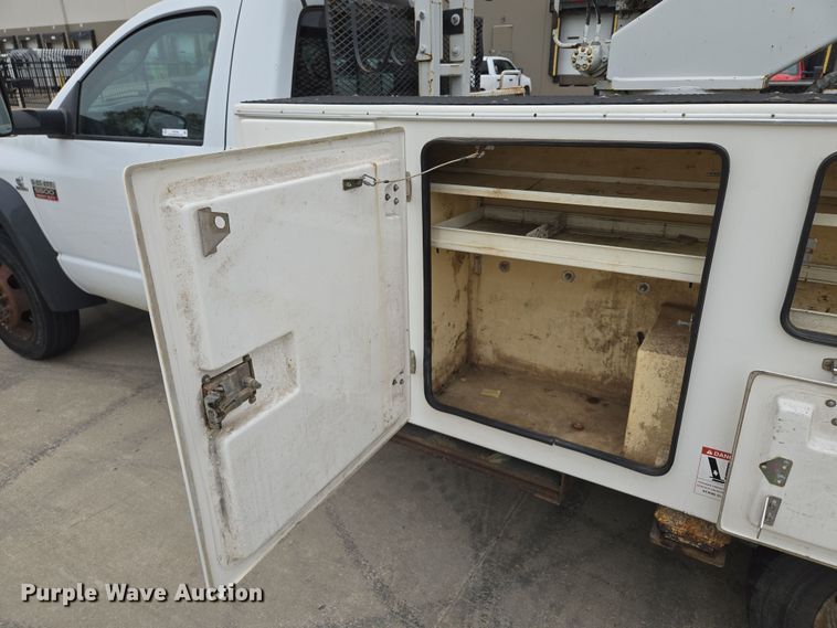 image for item EM7085 2010 Dodge  Ram 5500  bucket truck