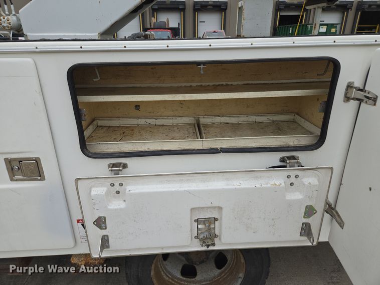 image for item EM7085 2010 Dodge  Ram 5500  bucket truck