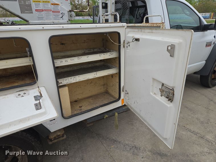 image for item EM7085 2010 Dodge  Ram 5500  bucket truck