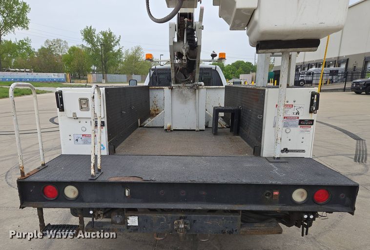 image for item EM7085 2010 Dodge  Ram 5500  bucket truck